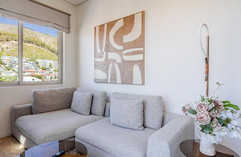 2 Bedroom Property for Sale in Sea Point Western Cape
